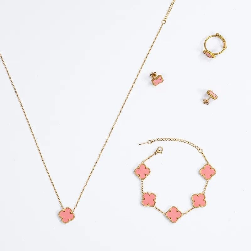 Parure trèfle Élégance – Collier, Bracelet & Boucles d’oreilles en Acier Inoxydable Doré